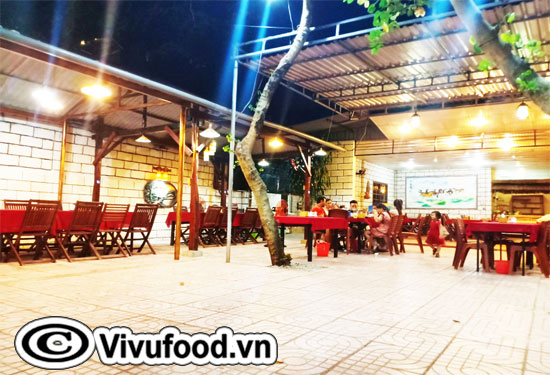 nhà-hàng-ViVu-Food--có-không-gian-rộng-và-đẹp